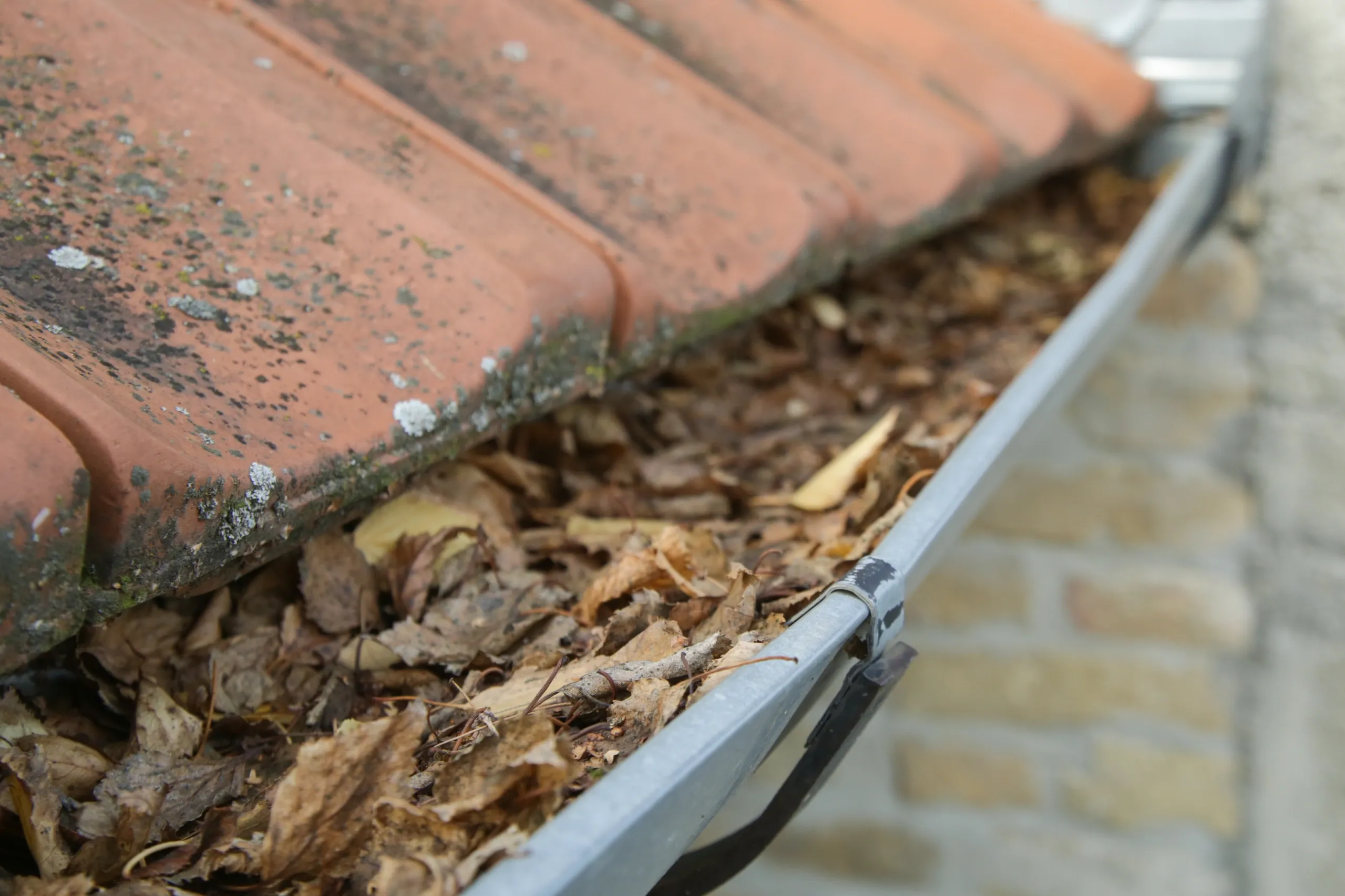 Aluminium seamless guttering, Birkenhead, completed